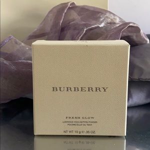 Burberry golden radiance compact 2